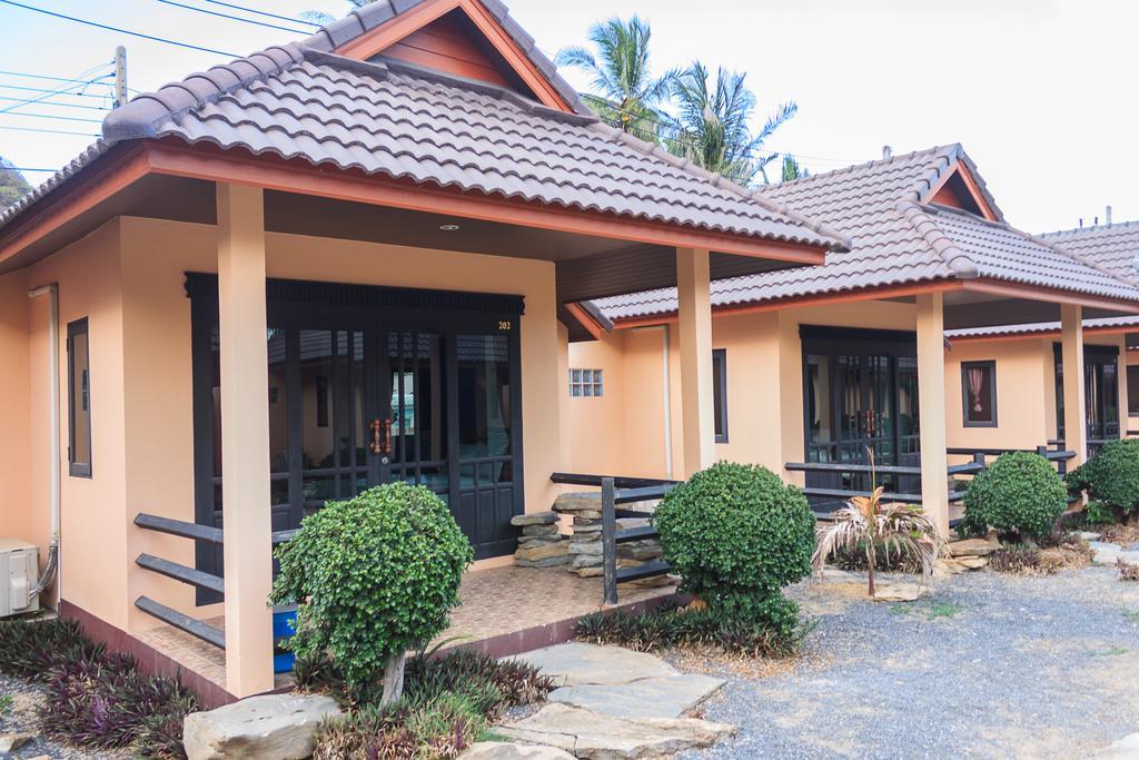 Needa Rock Resort Khanom Eksteriør billede